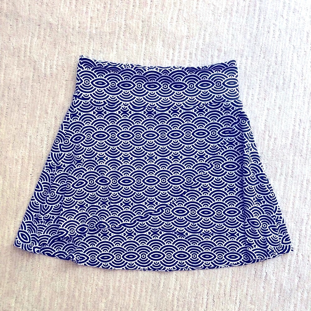 Black and white tennis/golf skirt. Small.